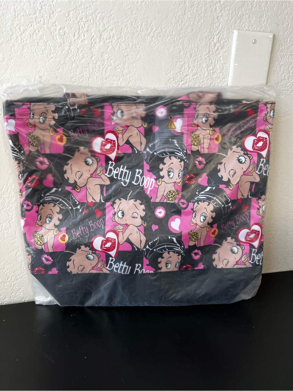 NWT Betty Boop All Over Print Graphic Tote